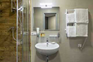 Отель Favor Sport Hotel Киев Улучшенный семейный номер-3